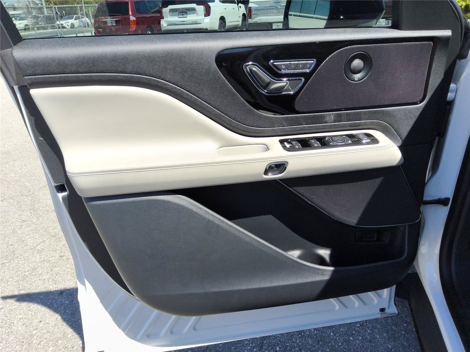 New 2026 Lincoln Aviator Reserve RWD image 9