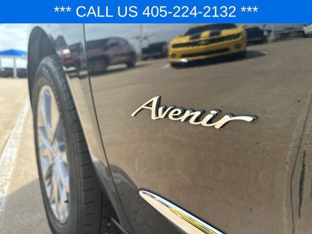 Used 2023 Buick Enclave Avenir AWD/4WD image 3