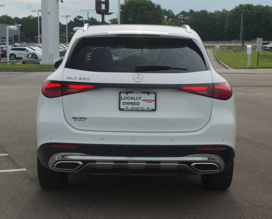 Used 2025 Mercedes-Benz GLC 300 image 3