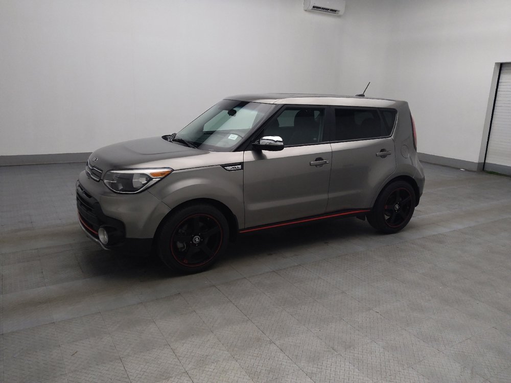 Used 2018 Kia Soul ! image 2