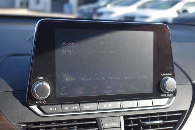 Used 2024 Nissan Altima 2.5 SV FWD image 28