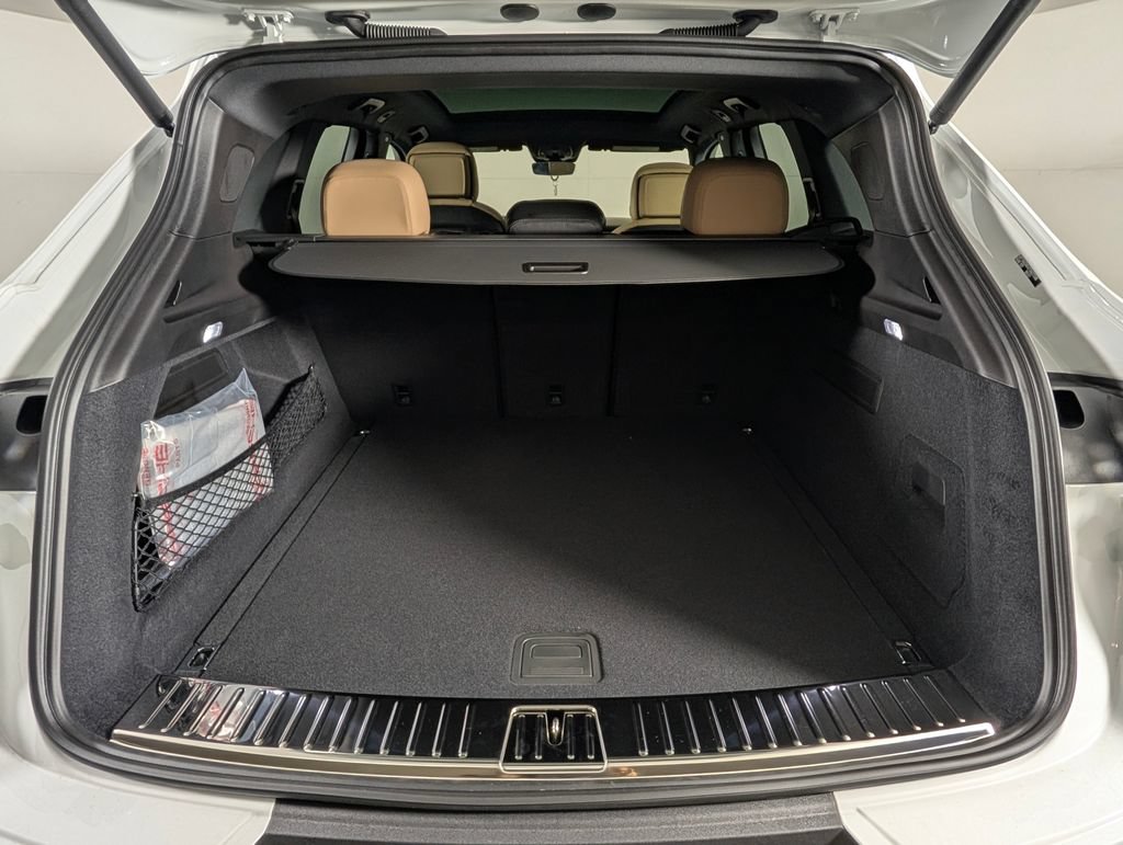 New 2026 Porsche Cayenne AWD/4WD image 17