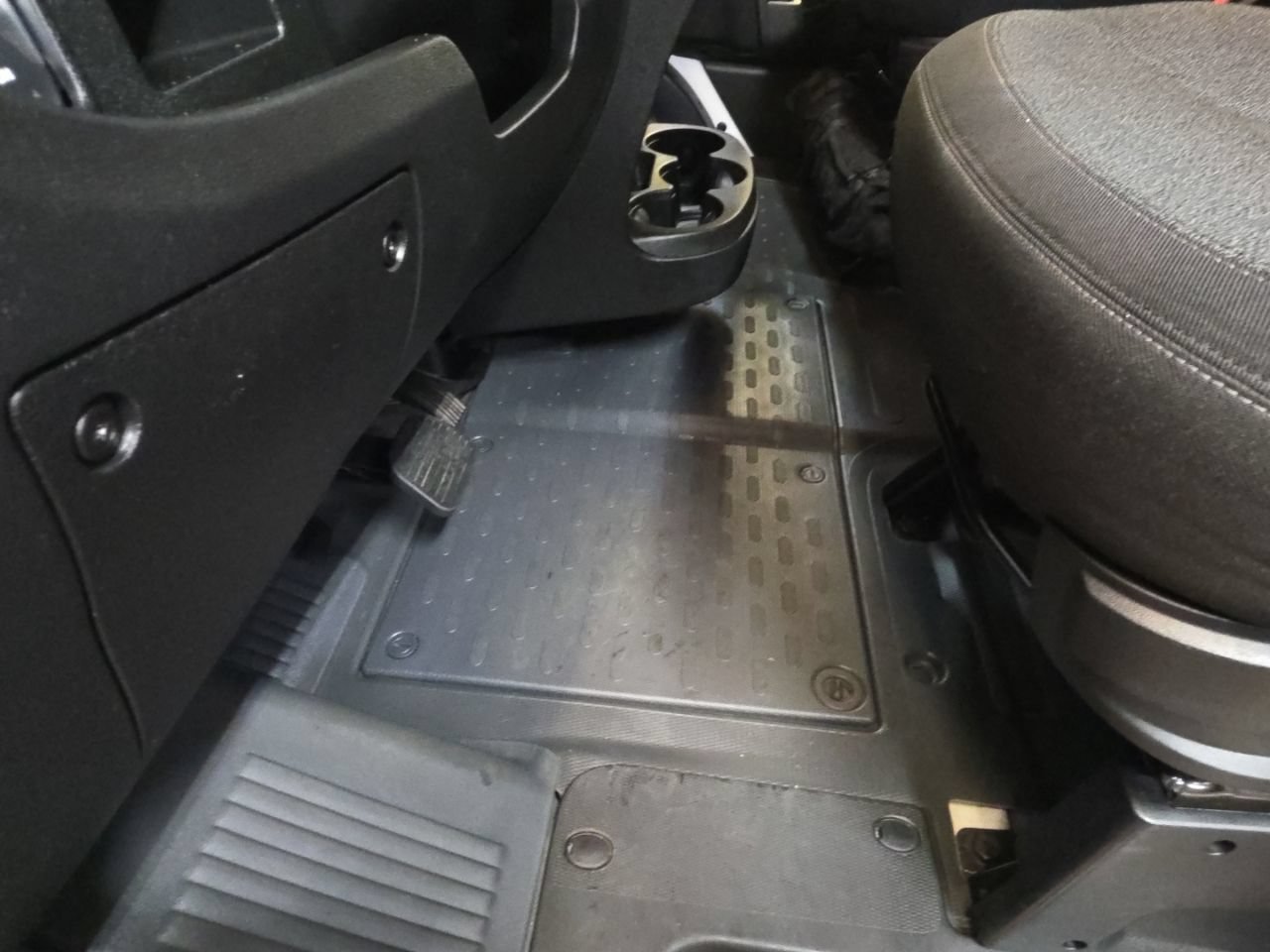 Used 2025 RAM ProMaster 2500 w/ U-Haul Equipment Group FWD image 31
