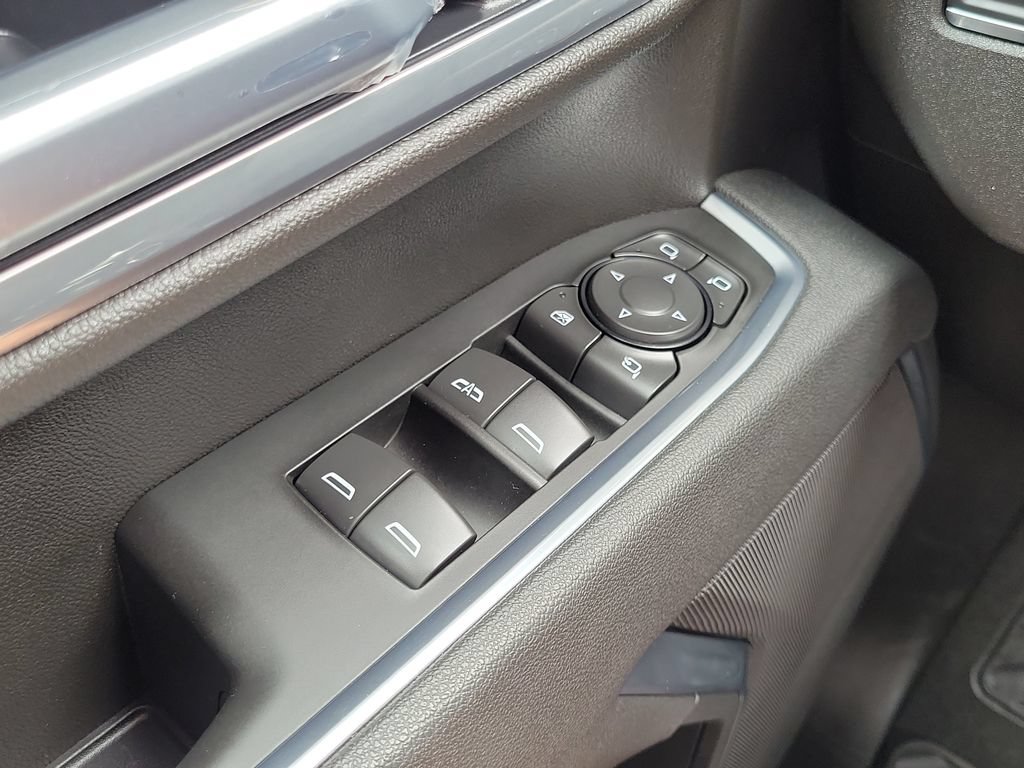 Used 2026 Chevrolet Silverado 2500 LT w/ All Star Edition AWD/4WD image 18