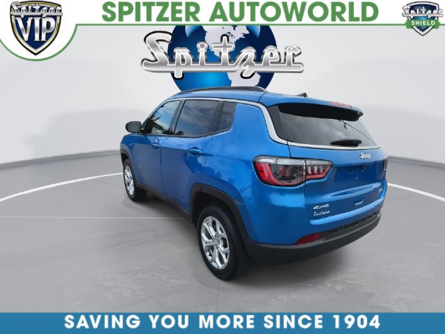 Used 2024 Jeep Compass Latitude AWD/4WD image 11