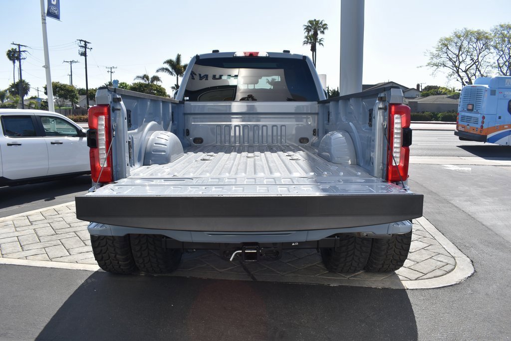 Used 2025 Ford F450 Lariat w/ FX4 Off-Road Package image 12