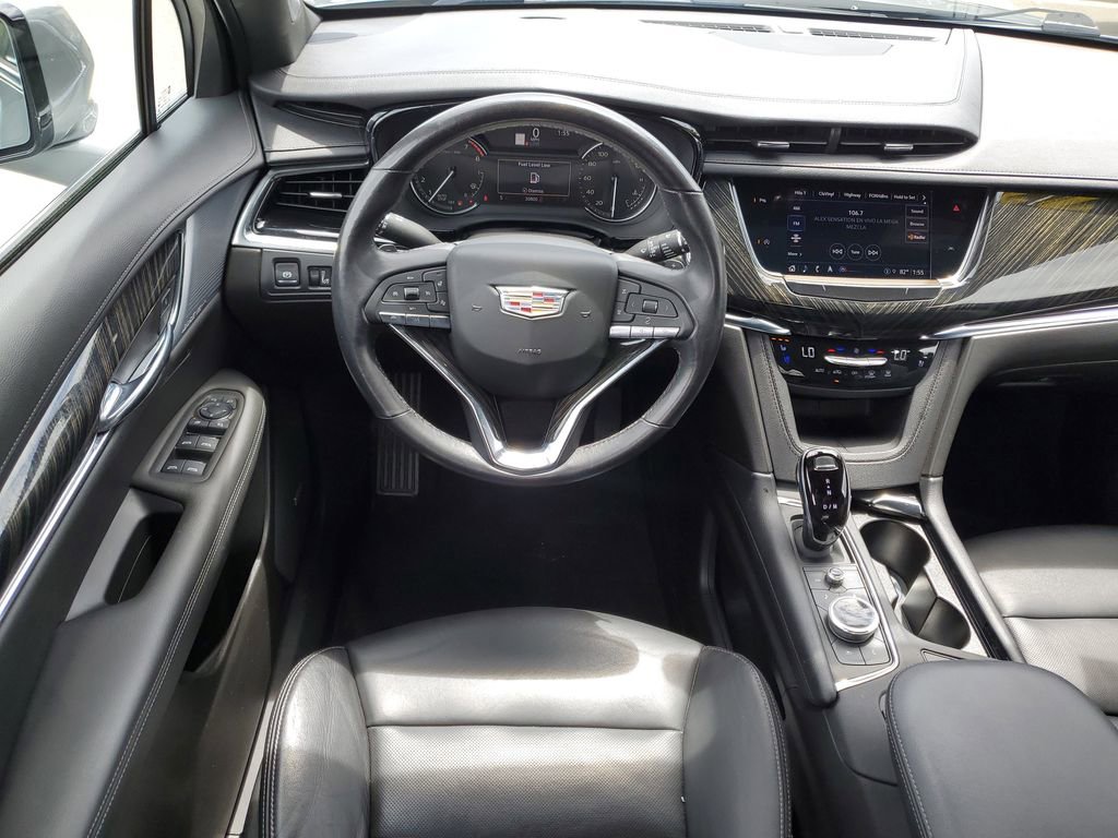 Used 2023 Cadillac XT6 Premium Luxury image 16
