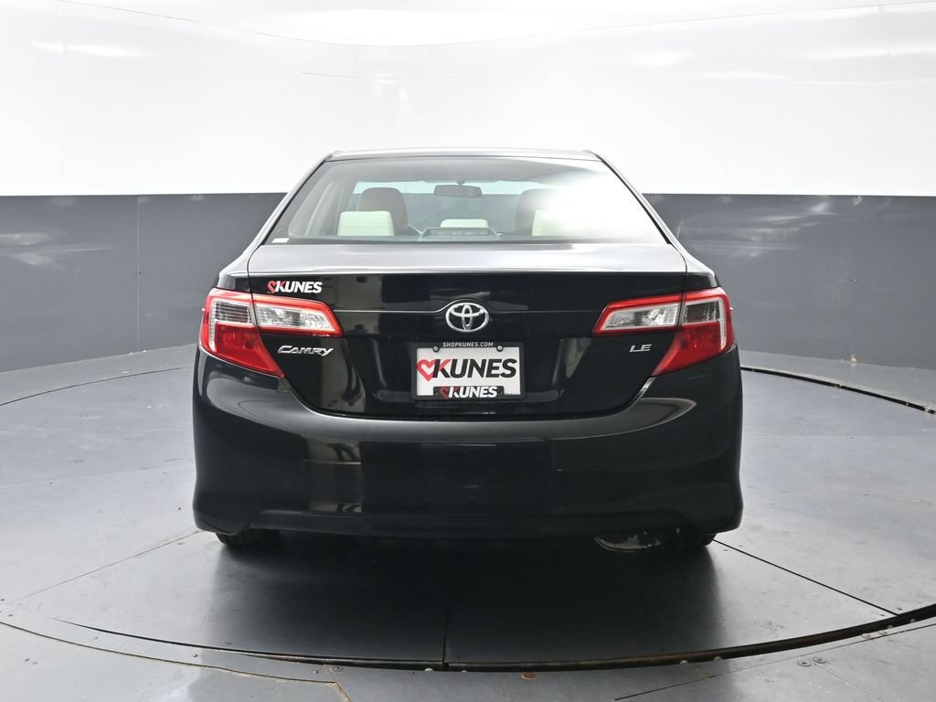 Used 2014 Toyota Camry LE FWD image 9