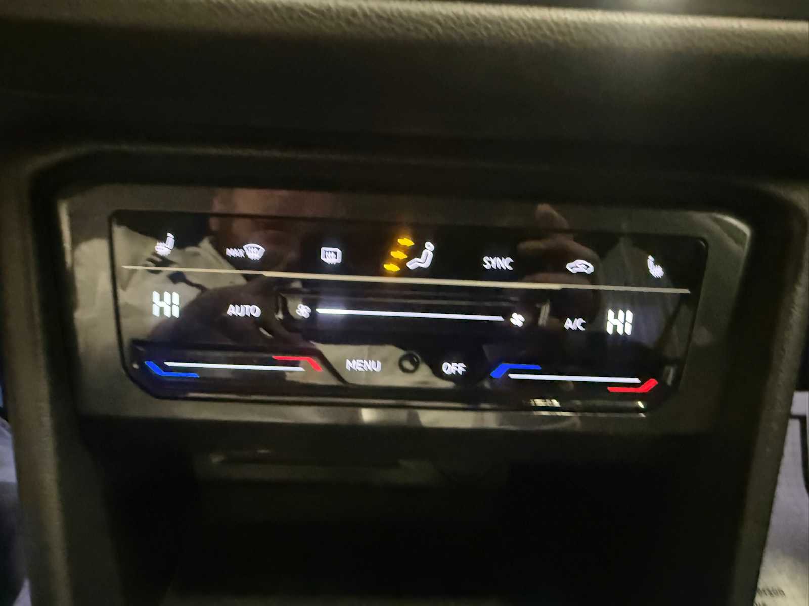 Certified 2022 Volkswagen Tiguan SE FWD image 34