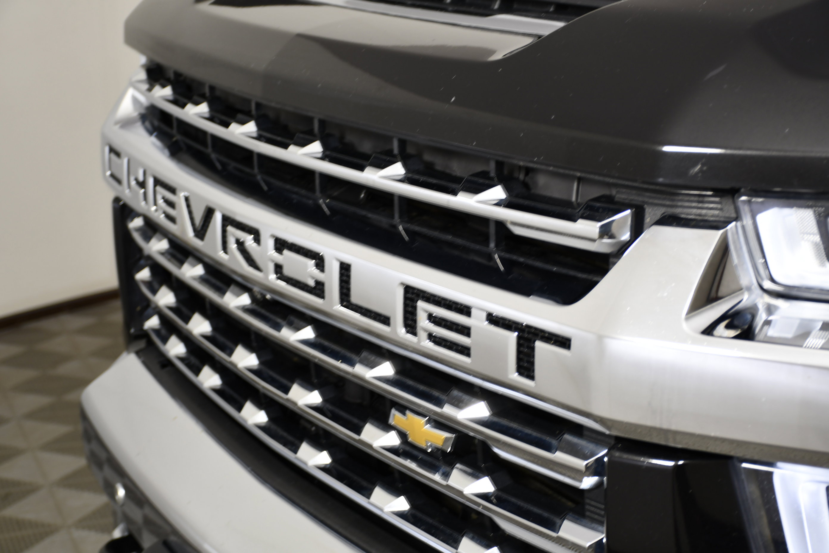 Used 2022 Chevrolet Silverado 2500 LTZ w/ LTZ Premium Package AWD/4WD image 11