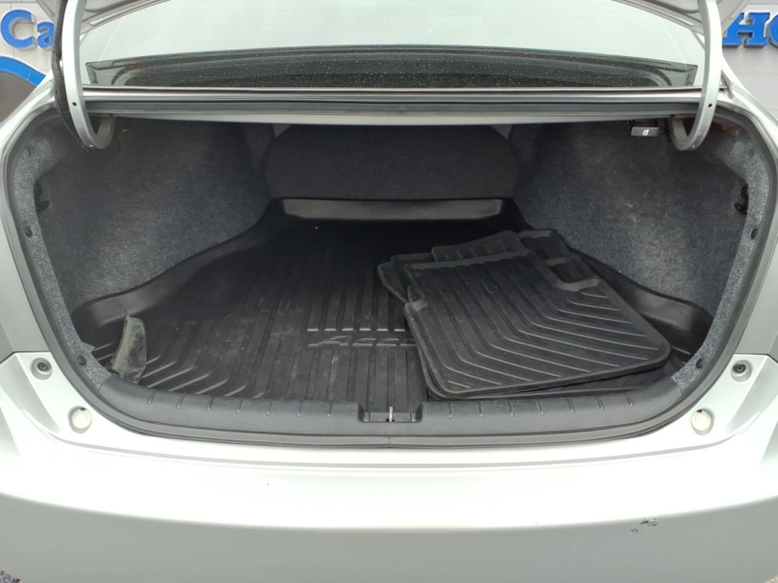 Used 2014 Honda Accord Touring image 11