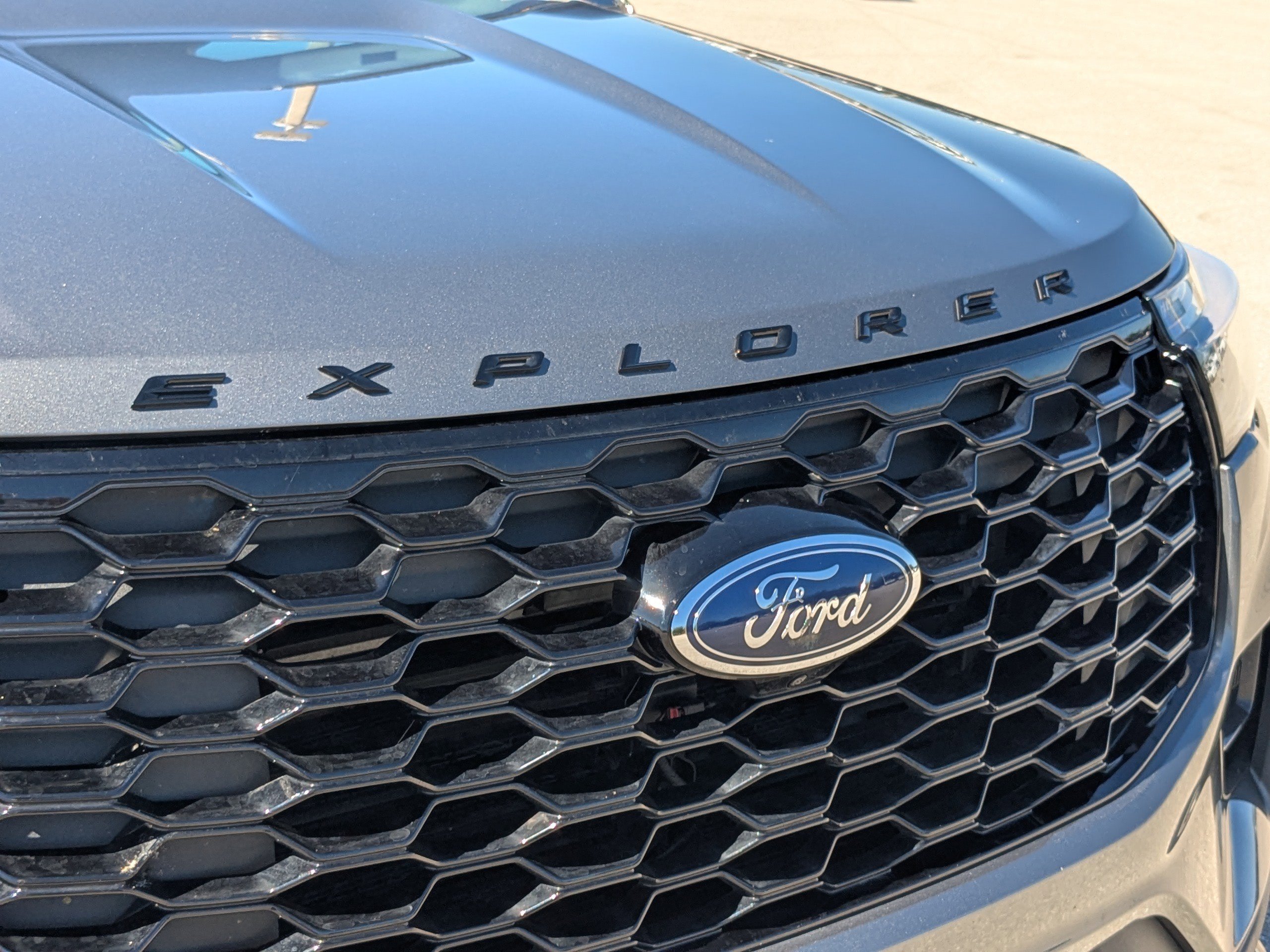 Used 2025 Ford Explorer ST-Line w/ ST-Line Street Pack image 11