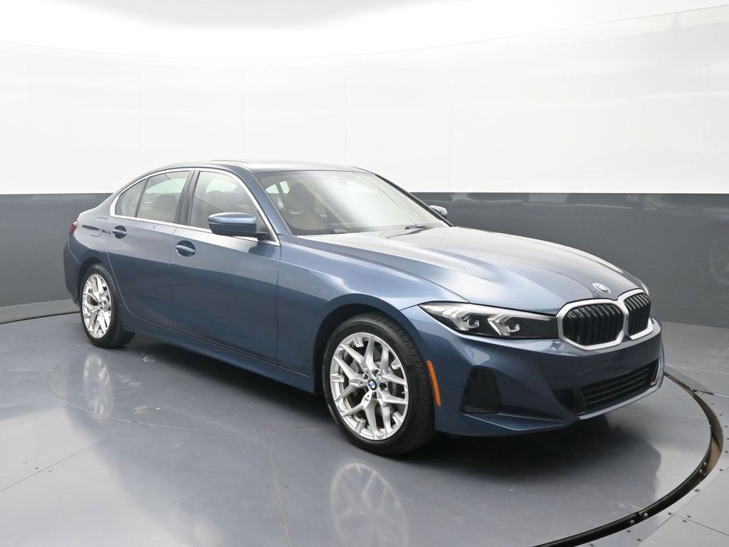 Used 2025 BMW 330i xDrive Sedan image 3