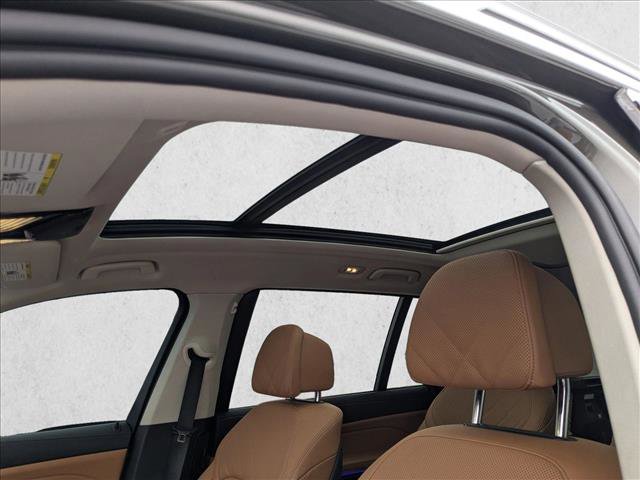 Used 2023 BMW X7 xDrive40i w/ Premium Package image 16