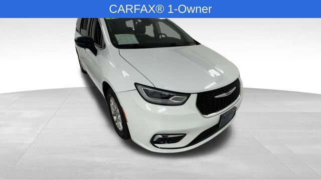 Used 2024 Chrysler Pacifica Touring-L