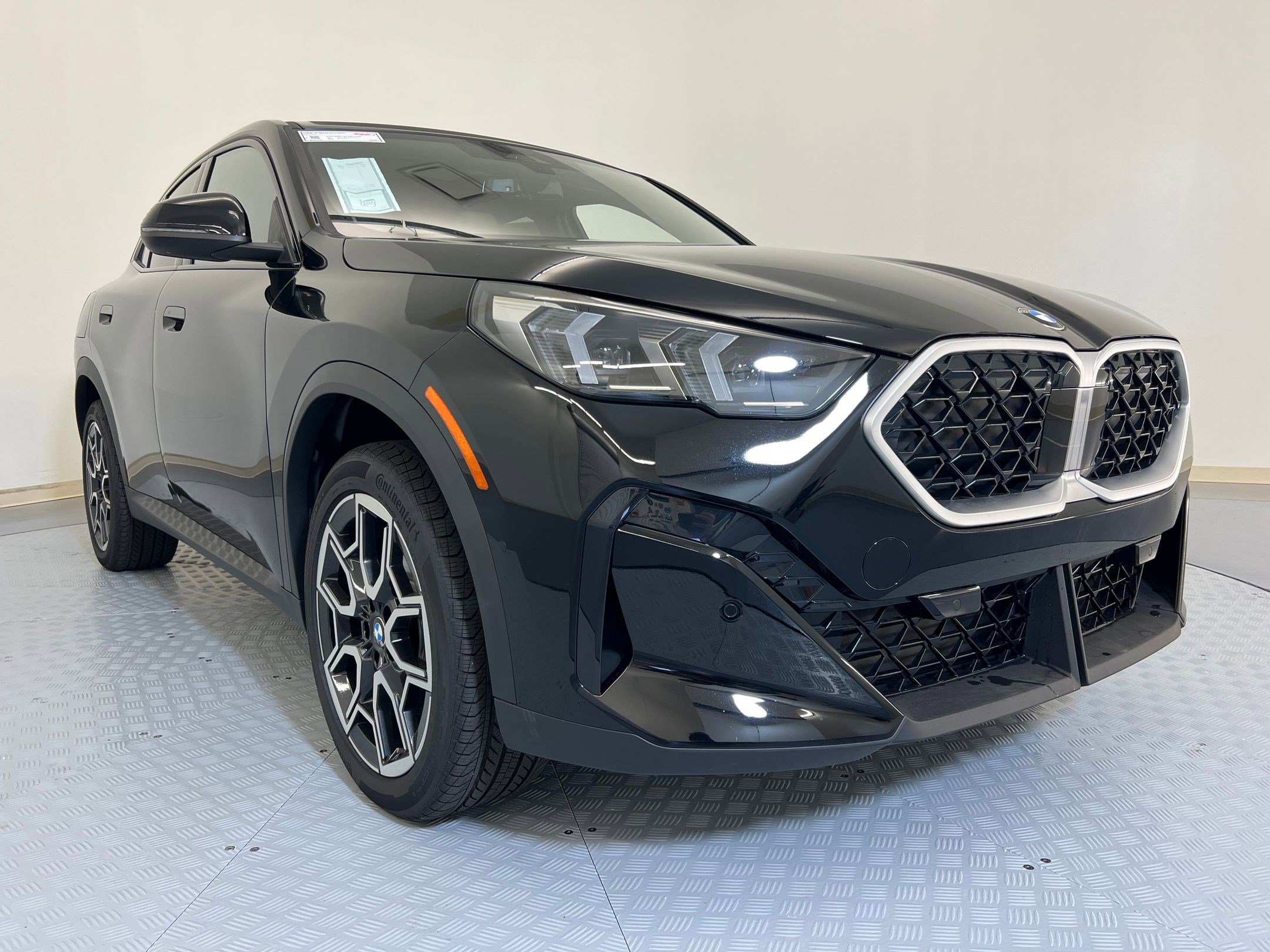 Used 2025 BMW X2 xDrive28i w/ Convenience Package image 7