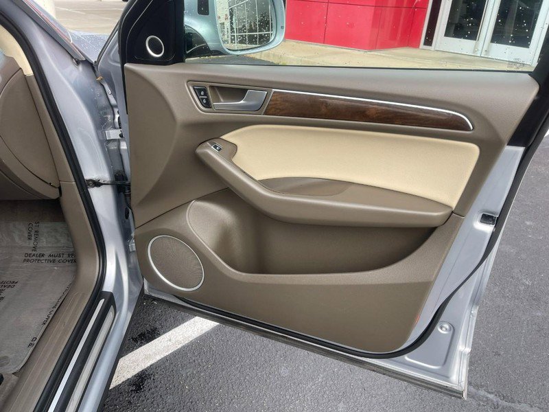 Used 2016 Audi Q5 2.0T Premium Plus w/ Technology Package image 12