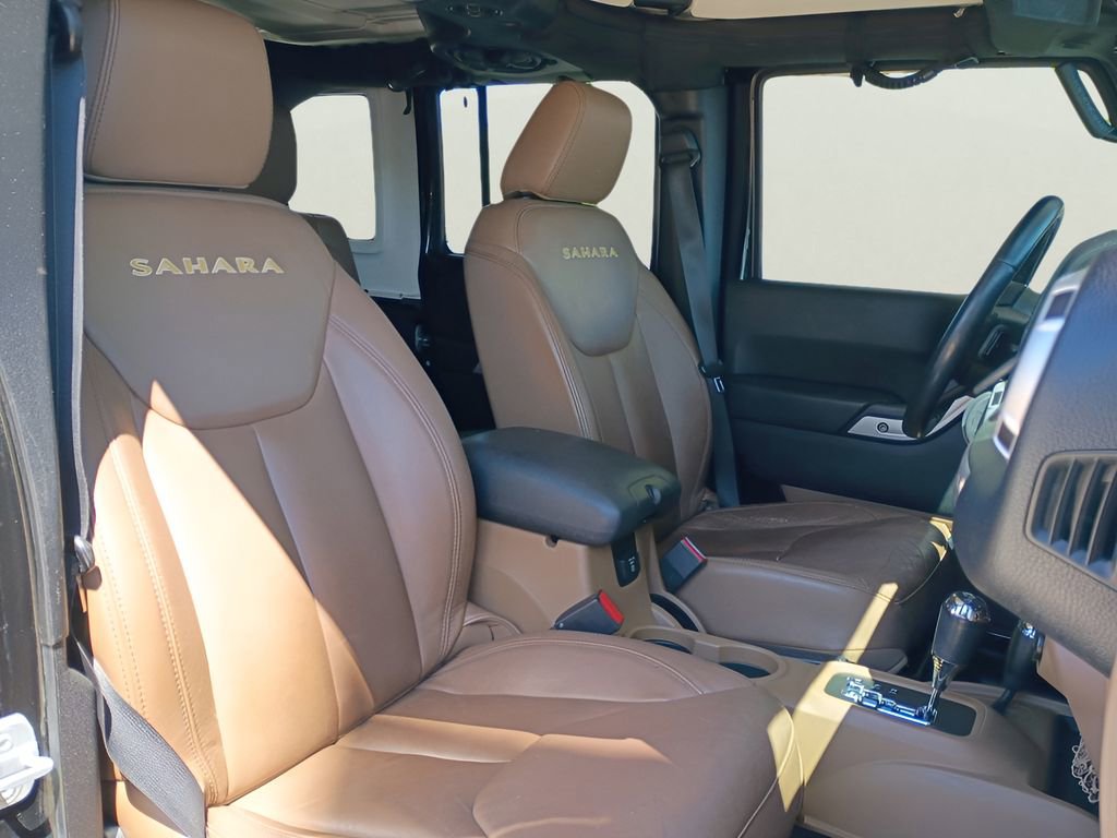 Used 2013 Jeep Wrangler Unlimited Sahara w/ Connectivity Group image 29