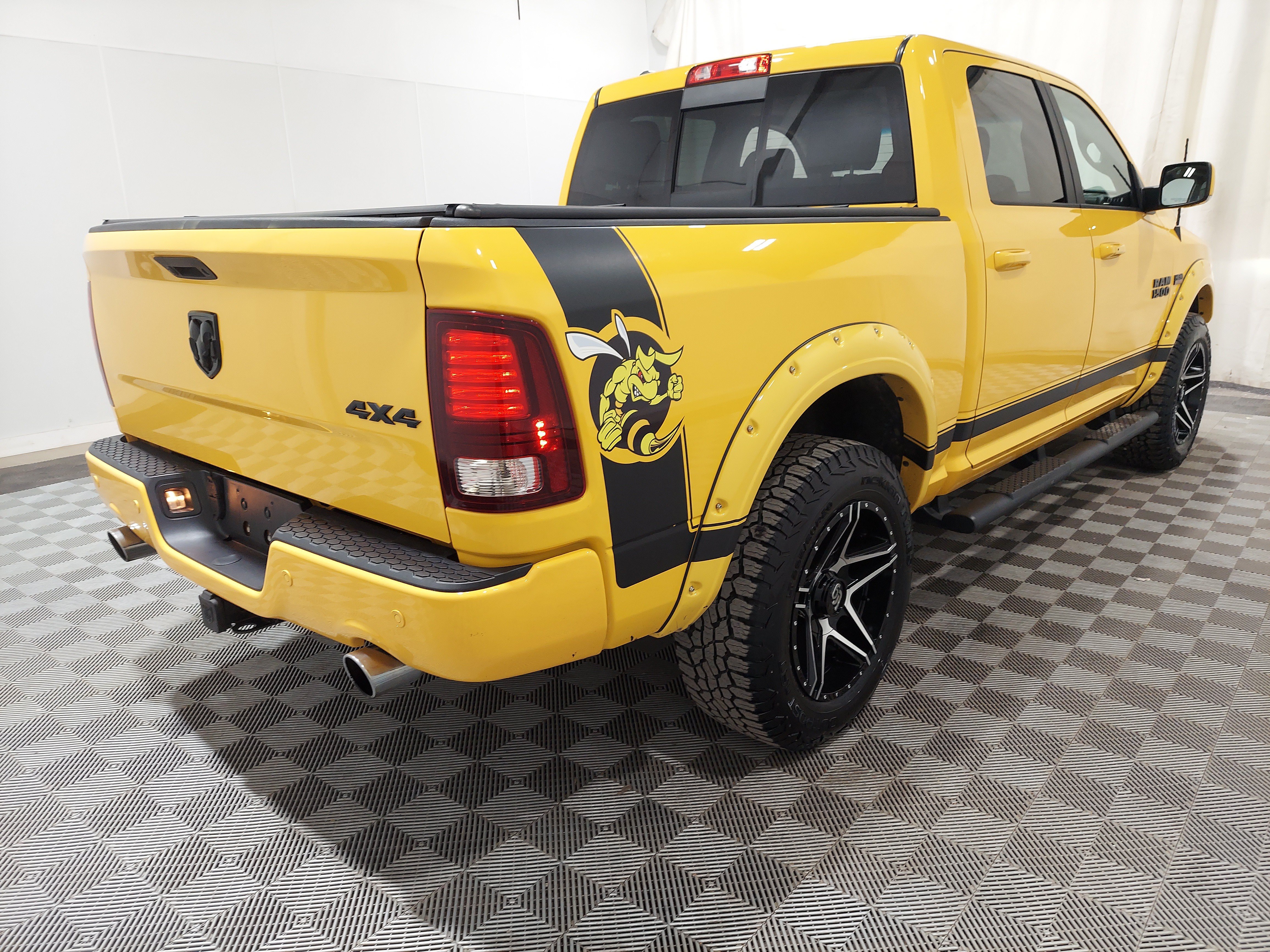 Used 2016 RAM 1500 Sport w/ Stinger Yellow Sport Package AWD/4WD image 3