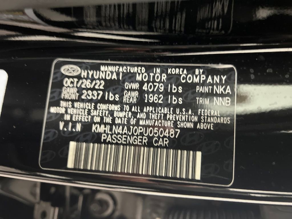 Used 2023 Hyundai Elantra Limited image 33