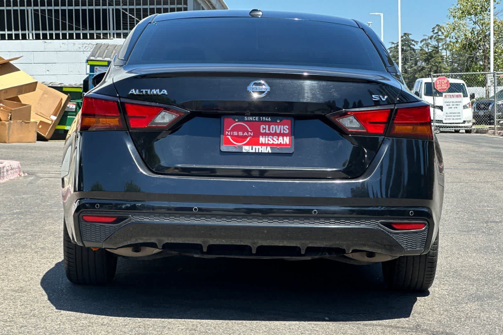 Used 2022 Nissan Altima 2.5 SV FWD image 8