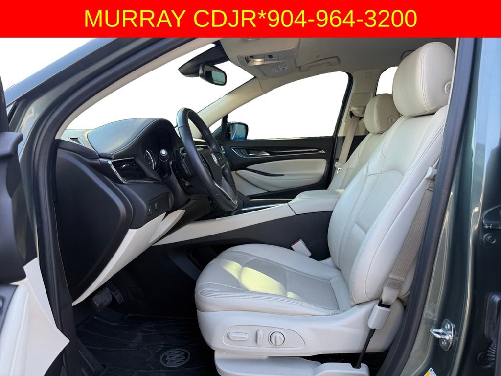 Used 2023 Buick Enclave Essence image 9
