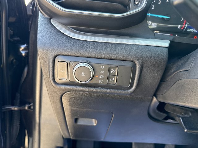 Used 2020 Ford Explorer XLT w/ Equipment Group 202A AWD/4WD image 18