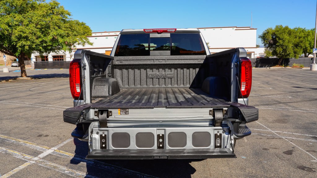 New 2026 GMC Sierra 1500 AT4 w/ AT4 Premium Package AWD/4WD image 10