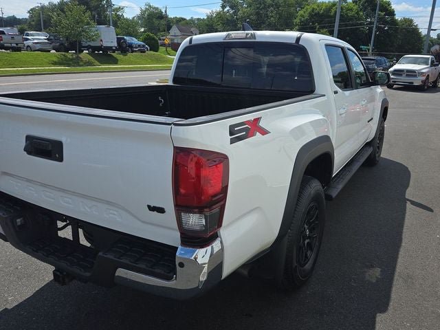 Used 2023 Toyota Tacoma SR5 AWD/4WD image 4