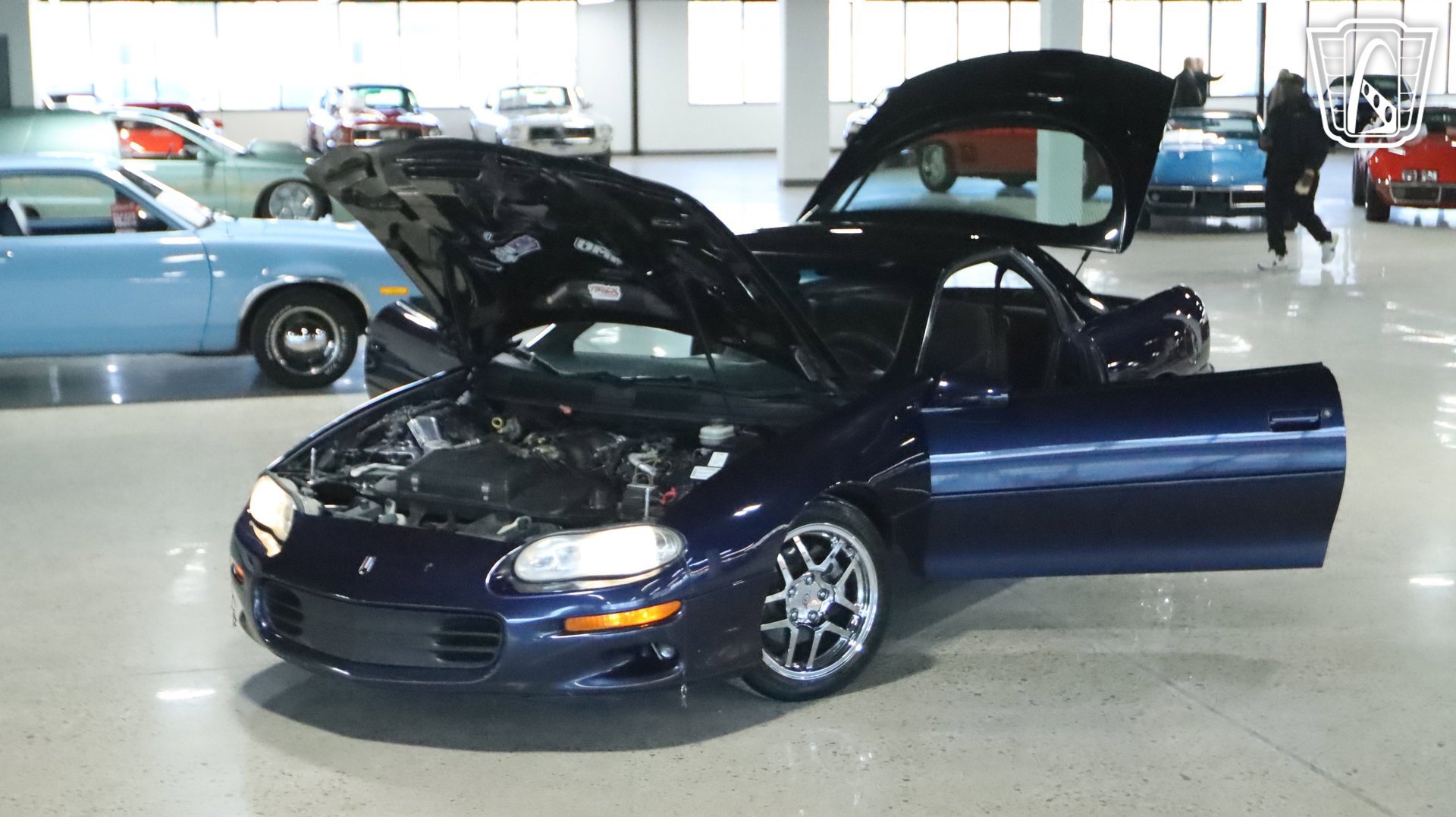 Used 2001 Chevrolet Camaro Z28 RWD image 2