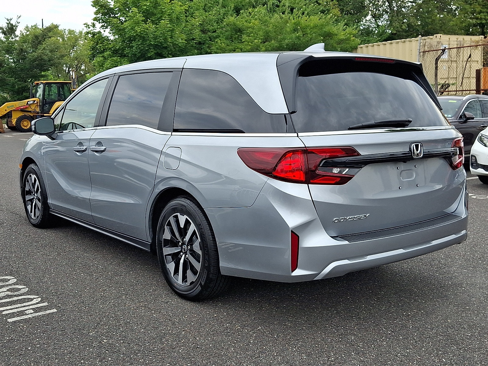 Used 2026 Honda Odyssey EX-L image 4