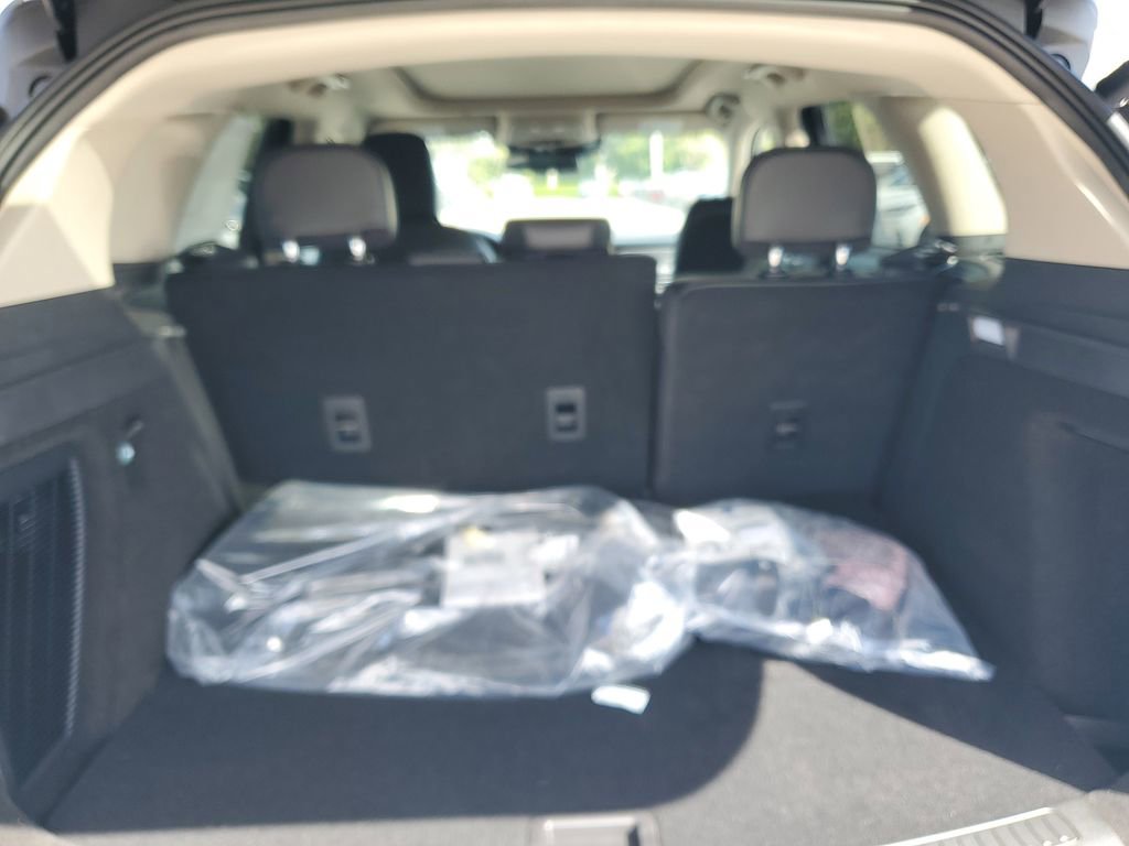 New 2025 Lincoln Corsair Grand Touring image 6