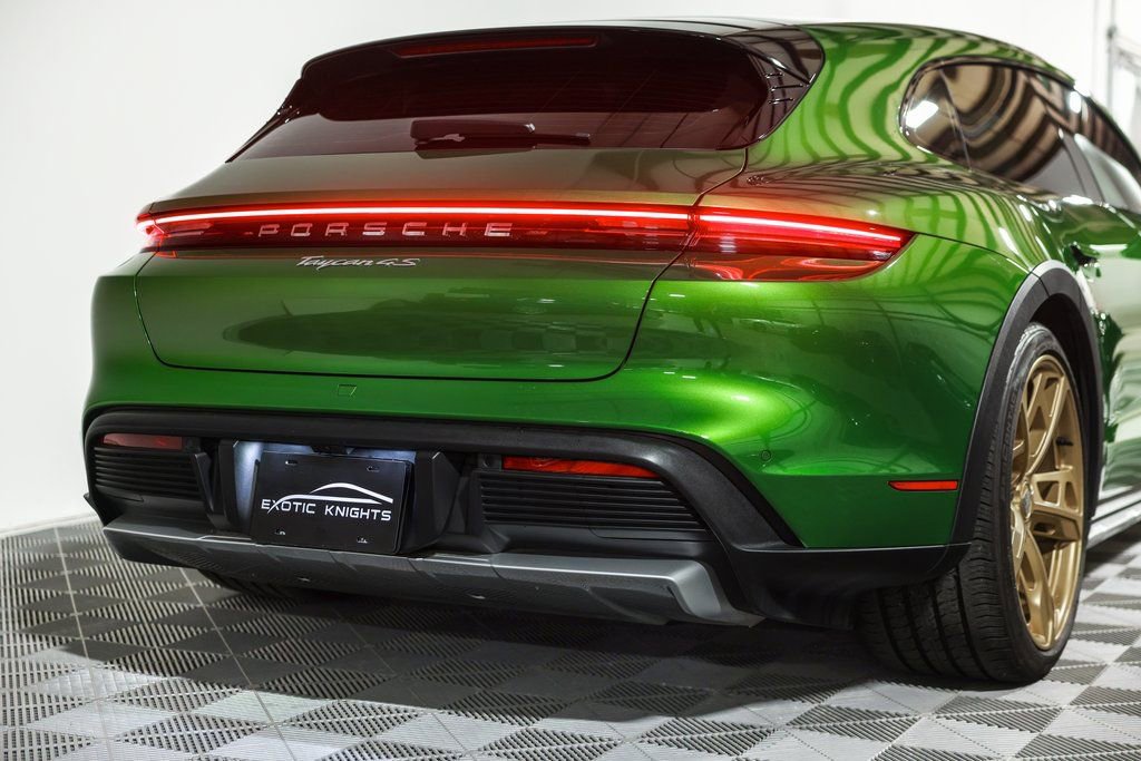 Used 2023 Porsche Taycan 4S image 8