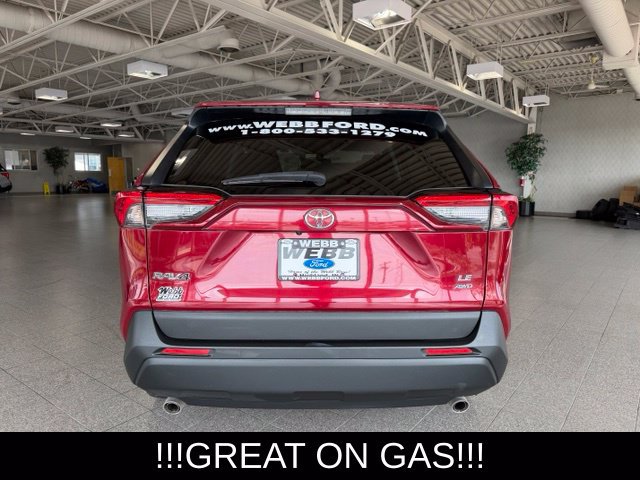 Used 2022 Toyota RAV4 LE AWD/4WD image 7