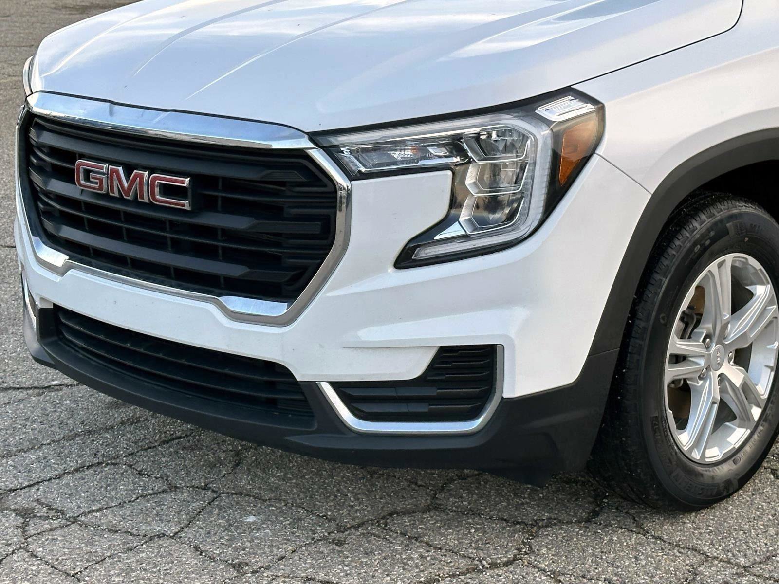 Certified 2023 GMC Terrain SLE image 7