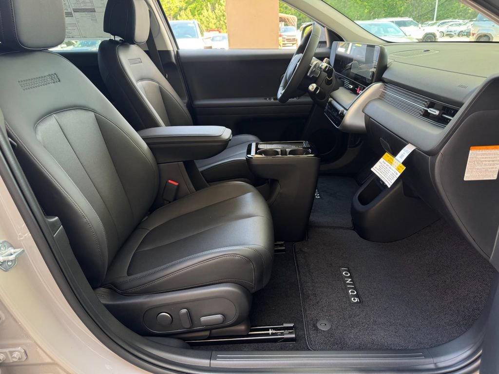 New 2025 Hyundai Ioniq 5 SEL RWD image 18