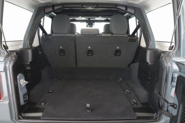 Used 2025 Jeep Wrangler Unlimited Sahara image 27