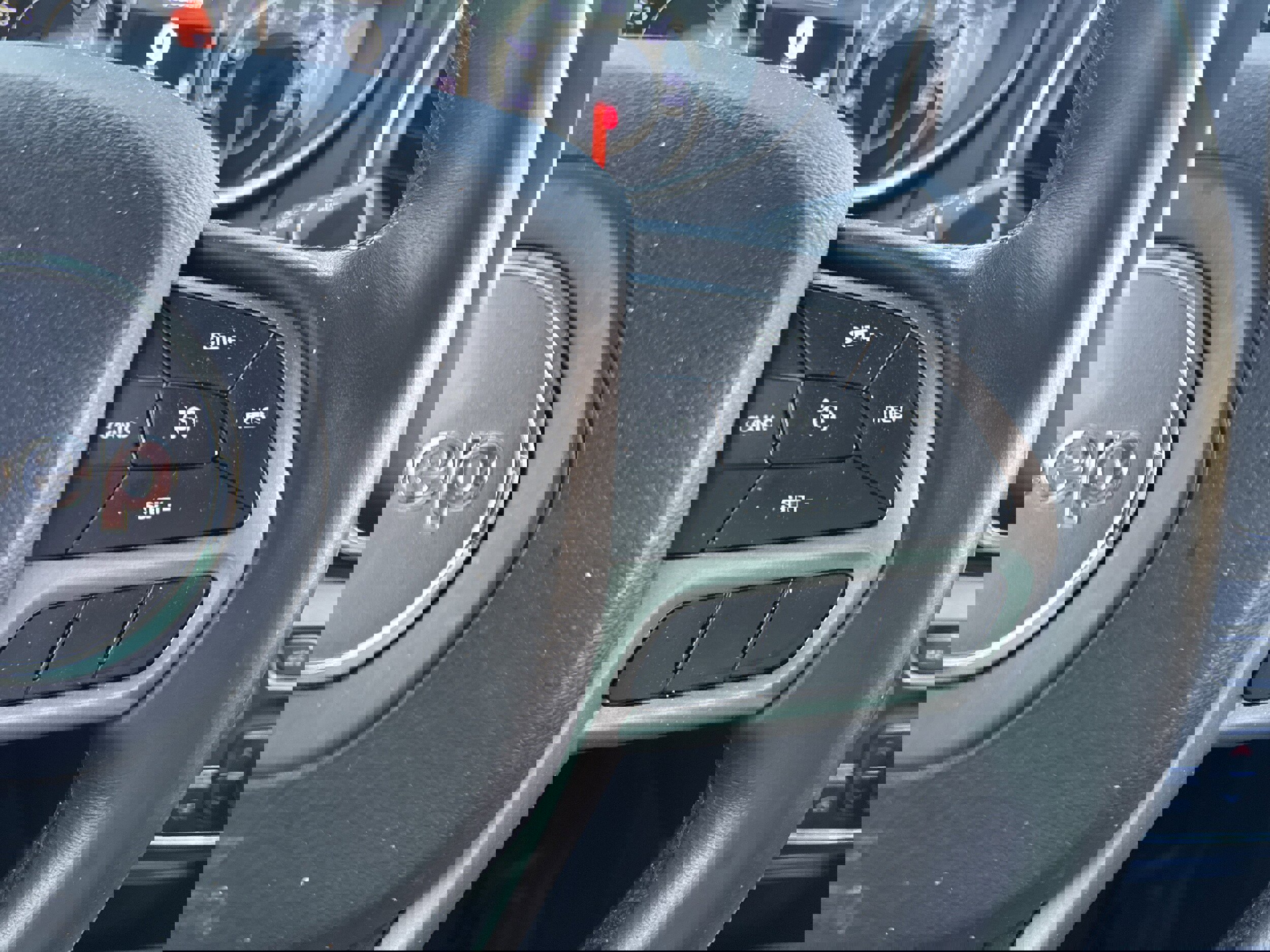 Used 2019 Jeep Cherokee Latitude Plus w/ Comfort/Convenience Group image 22