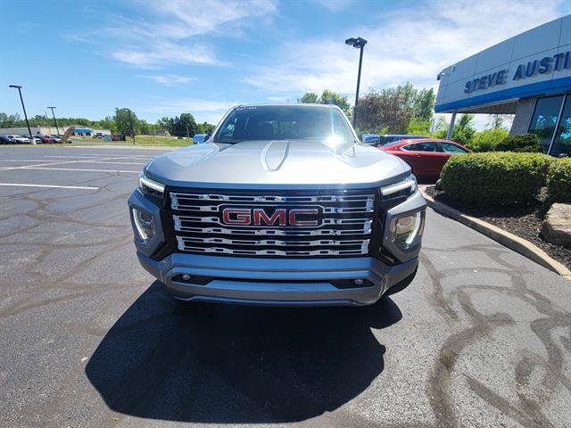 Used 2025 GMC Canyon Denali AWD/4WD image 3
