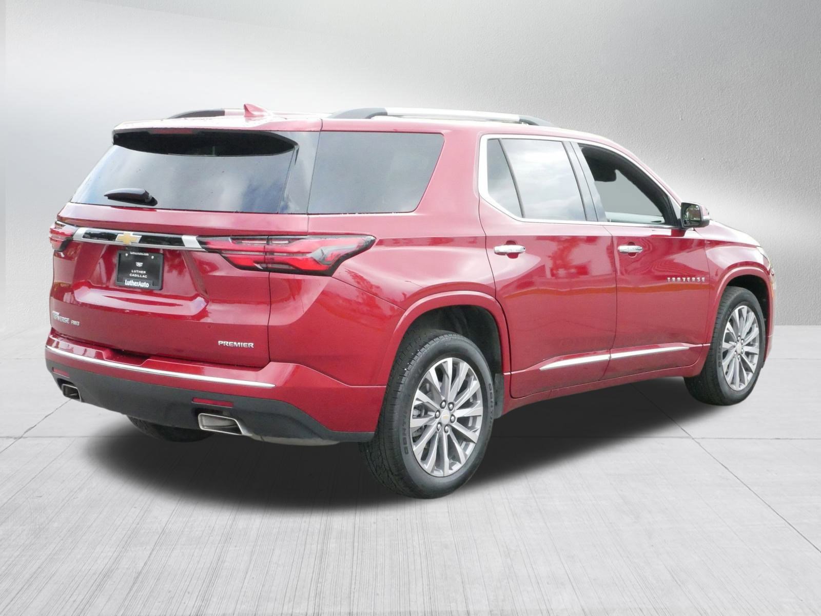 Used 2023 Chevrolet Traverse Premier image 7