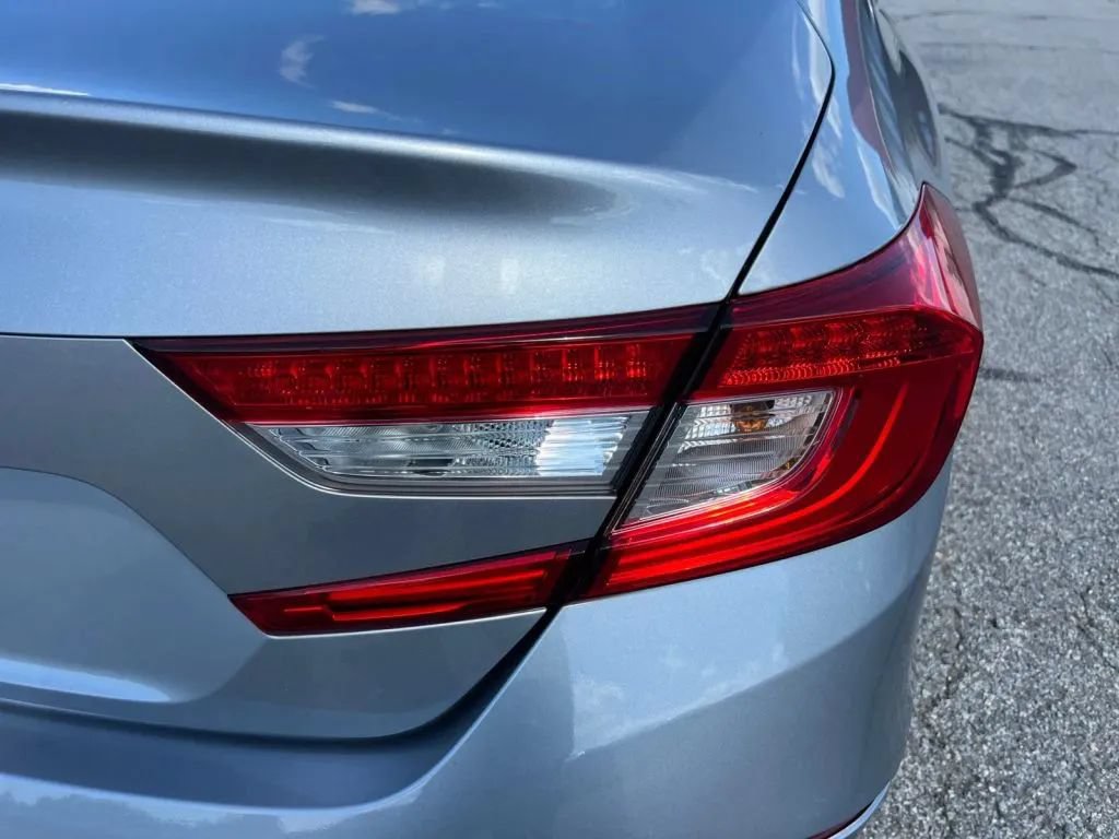 Used 2018 Honda Accord LX image 37
