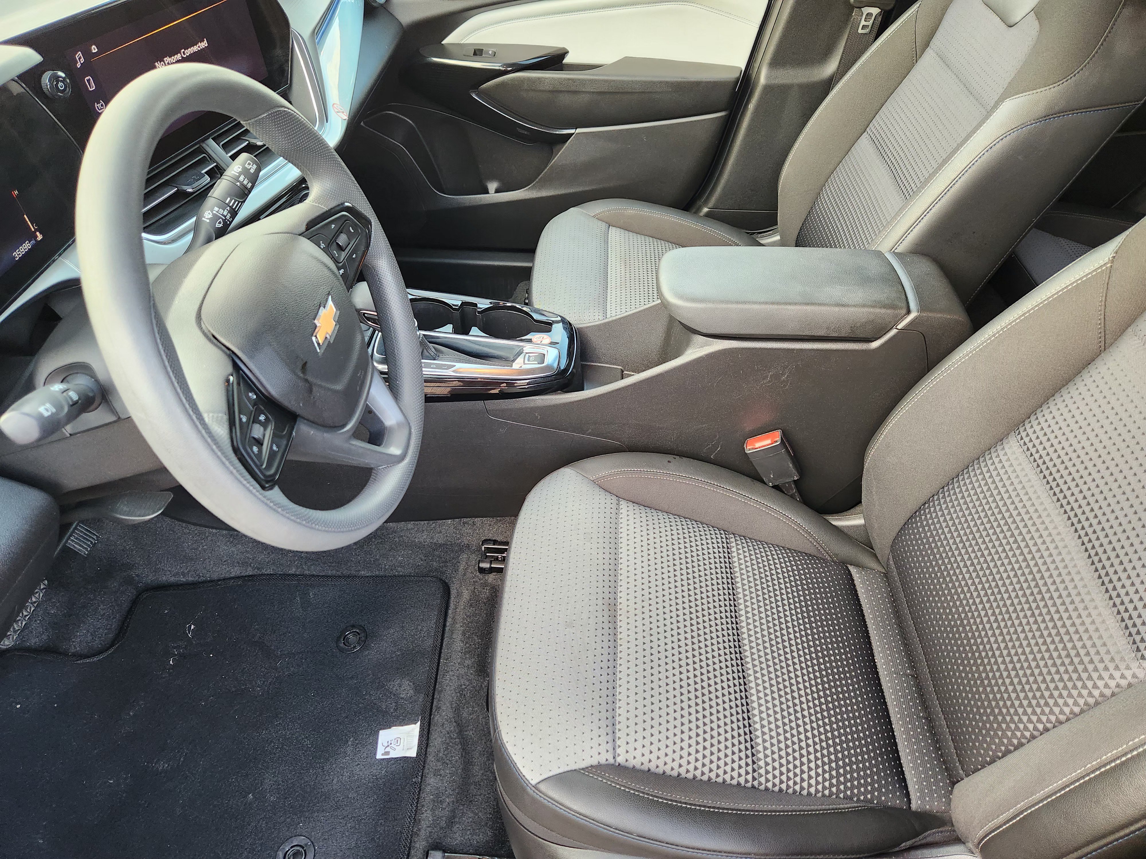 Used 2025 Chevrolet Trax LT FWD image 14