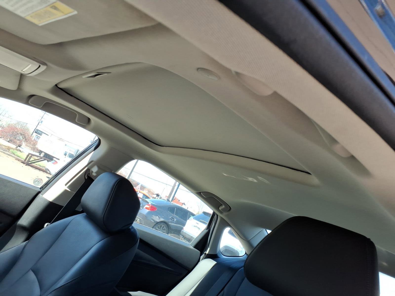Used 2023 Honda Accord Touring image 15