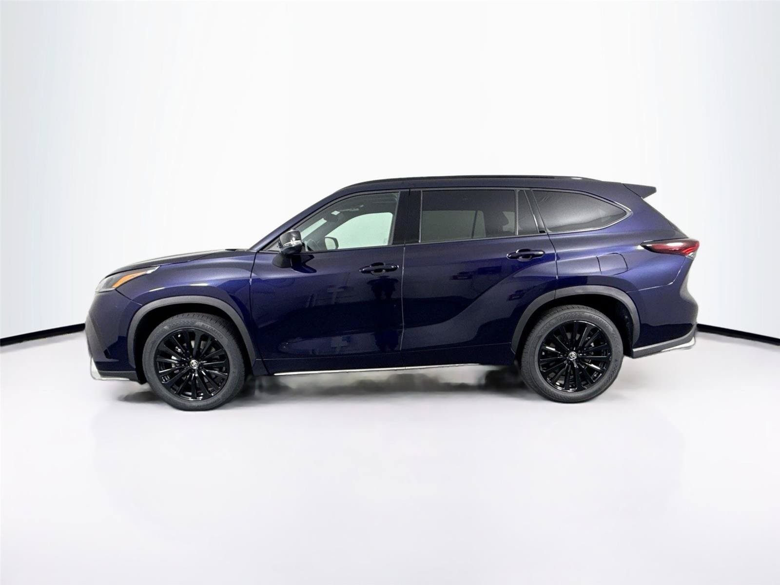 Certified 2025 Toyota Highlander XSE AWD/4WD image 14