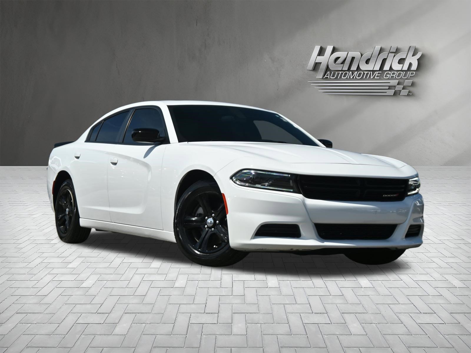 Used 2023 Dodge Charger SXT RWD image 2