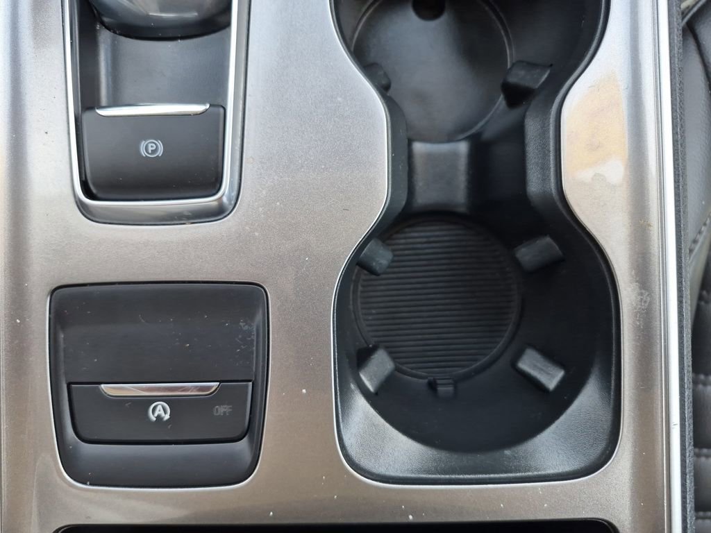 Used 2024 Ford Edge SEL image 25