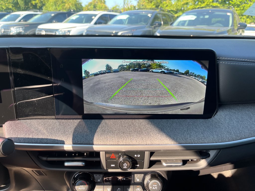 New 2027 Nissan Kicks SV w/ SV Premium Package AWD/4WD image 27
