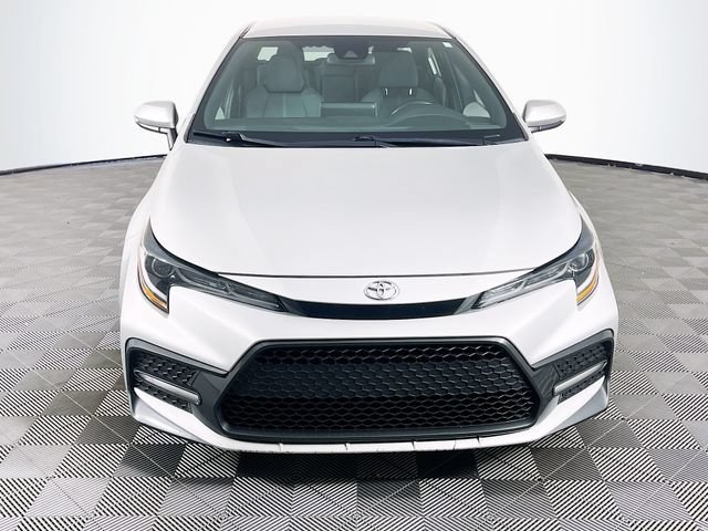 Used 2020 Toyota Corolla SE FWD image 3