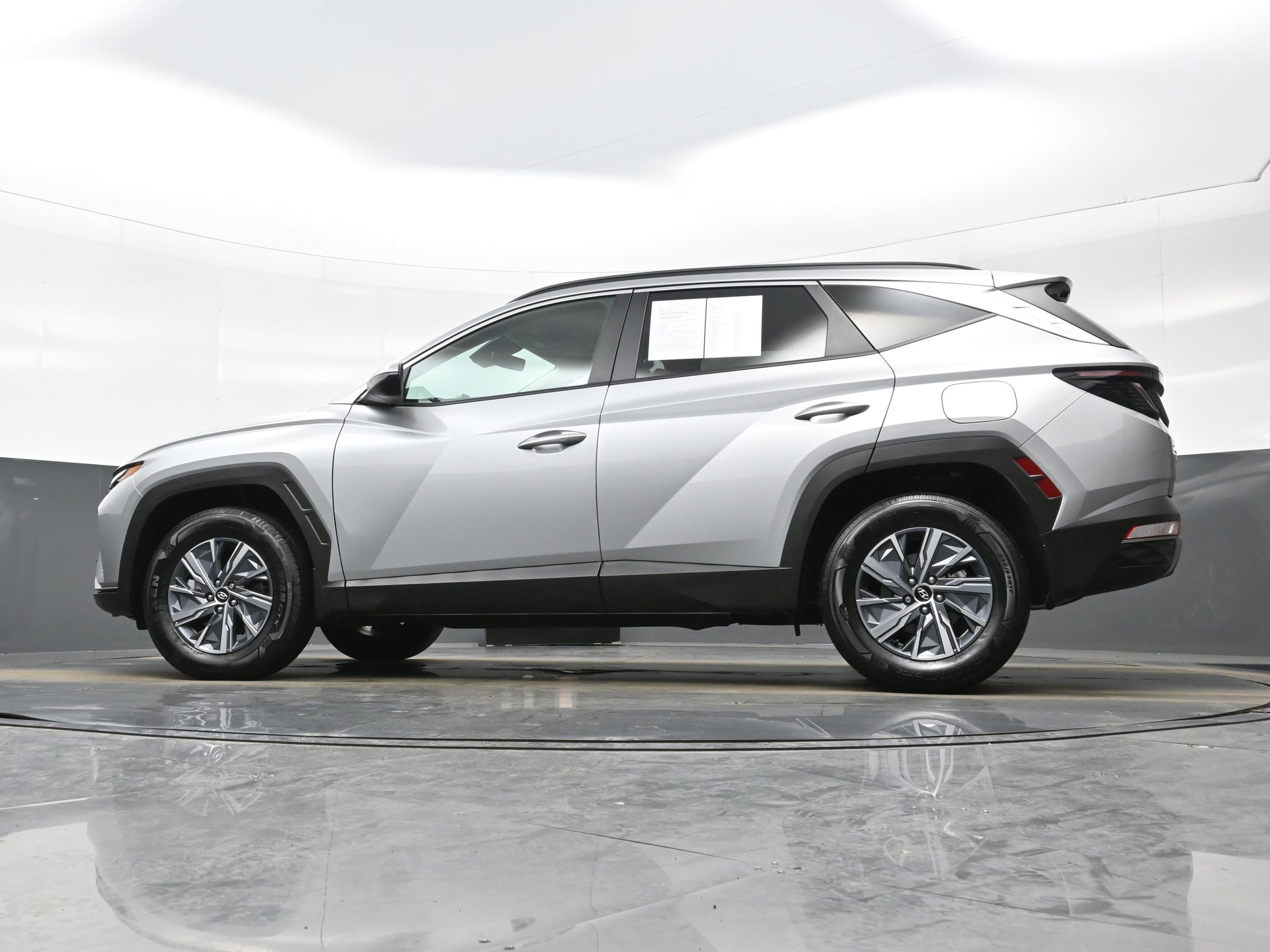 Used 2023 Hyundai Tucson Blue image 28