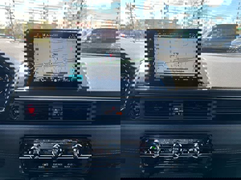 Used 2024 Honda Pilot Touring image 18